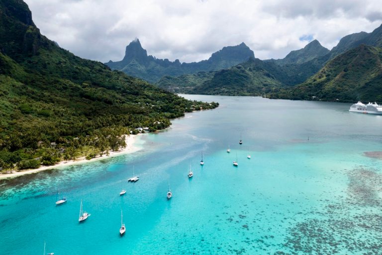 French Polynesia Yacht Charters