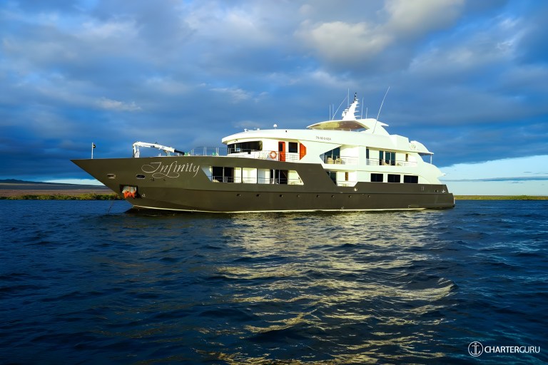 Galapagos Private Yacht Charter vs Cabin Charter