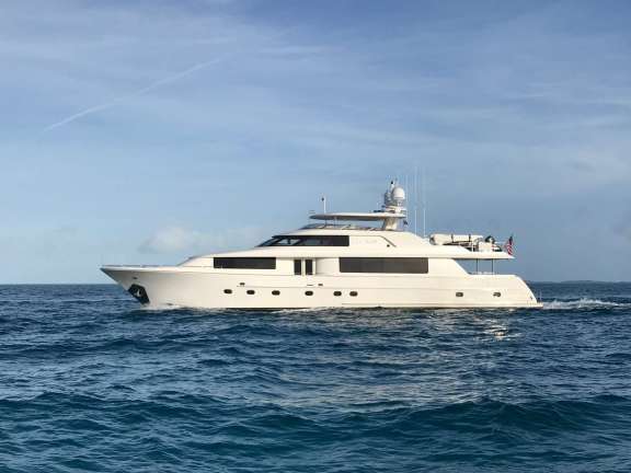 Spirit — crewed yacht charter in tahiti