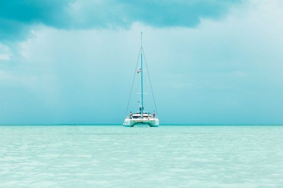 Crewed luxury yacht charter in Galápagos