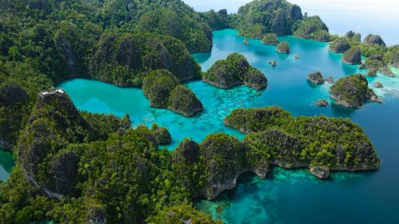 Indonesia yacht charter