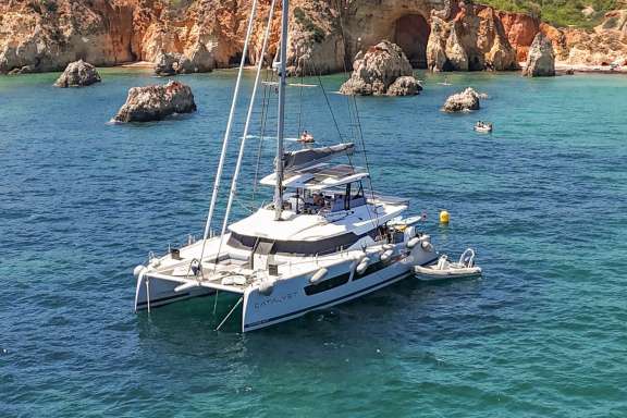 CATALYST — crewed yacht charter in Cape Horn