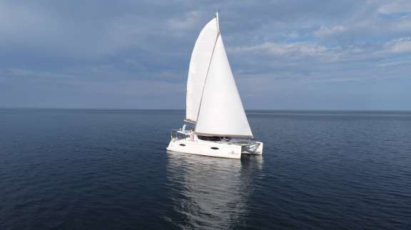 MAHANA — crewed yacht charter in tahiti