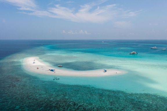 Crewed luxury yacht charter in Maldives
